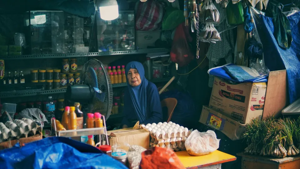 Ngăn mát bánh kẹo, sữa